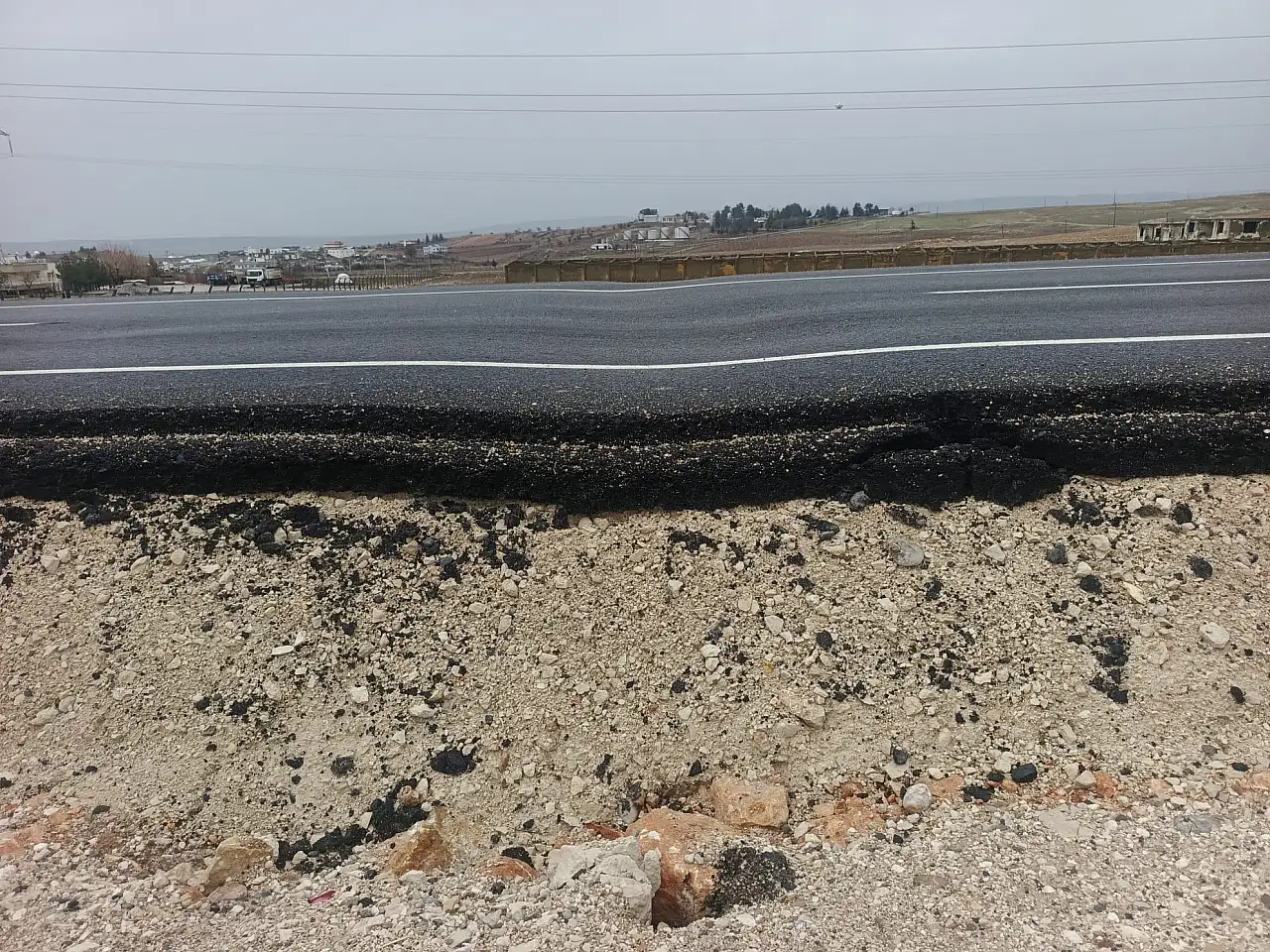 Yeni Yol Kazalara Davetiye Çıkarıyor