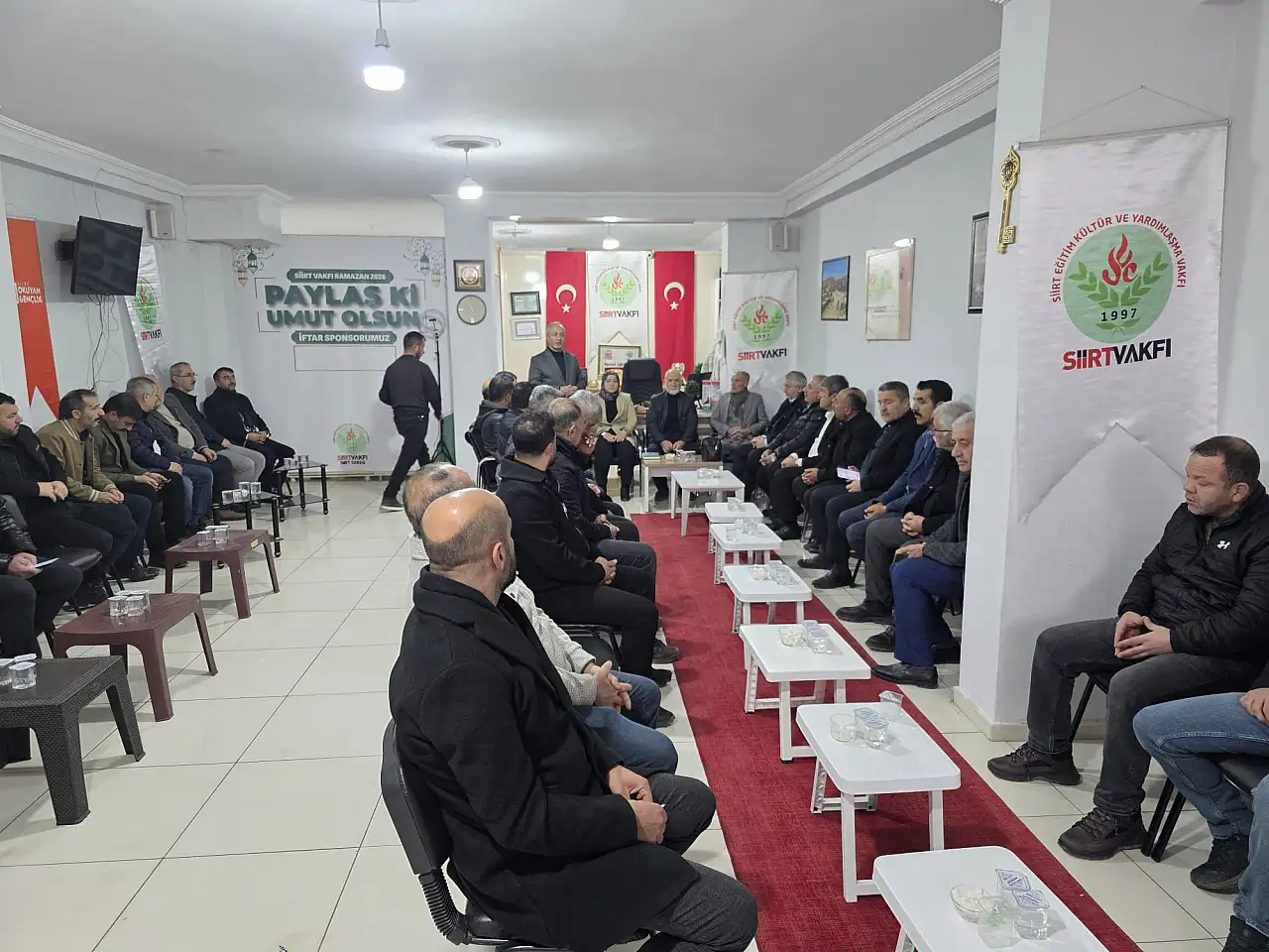 Siirt Vakfı, Siirt'in gelişimi için mahalle ve köy muhtarlarıyla bir araya geldi