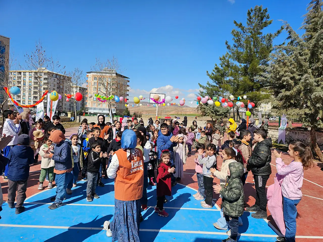 Siirt İHH Çocuklar İçin Tekne Orucu Etkinliği Düzenledi