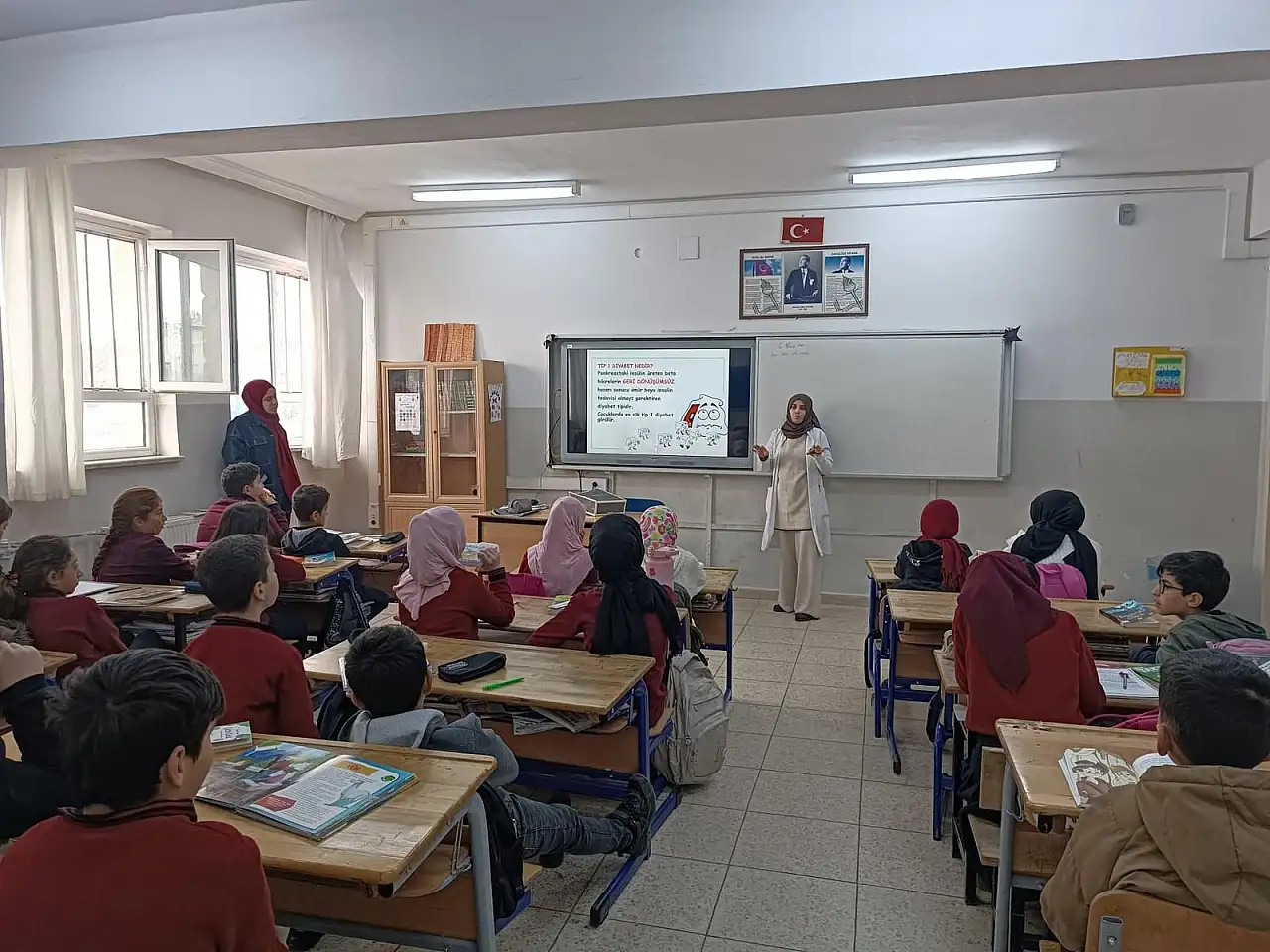 Siirt'in Tillo ilçesinde öğrencilere diyabet farkındalık eğitimi