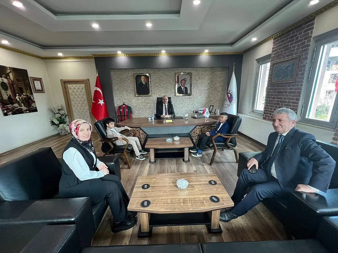 Eruh Belediye Başkanı Çiftçi, Koltuğu Miniklere Bıraktı