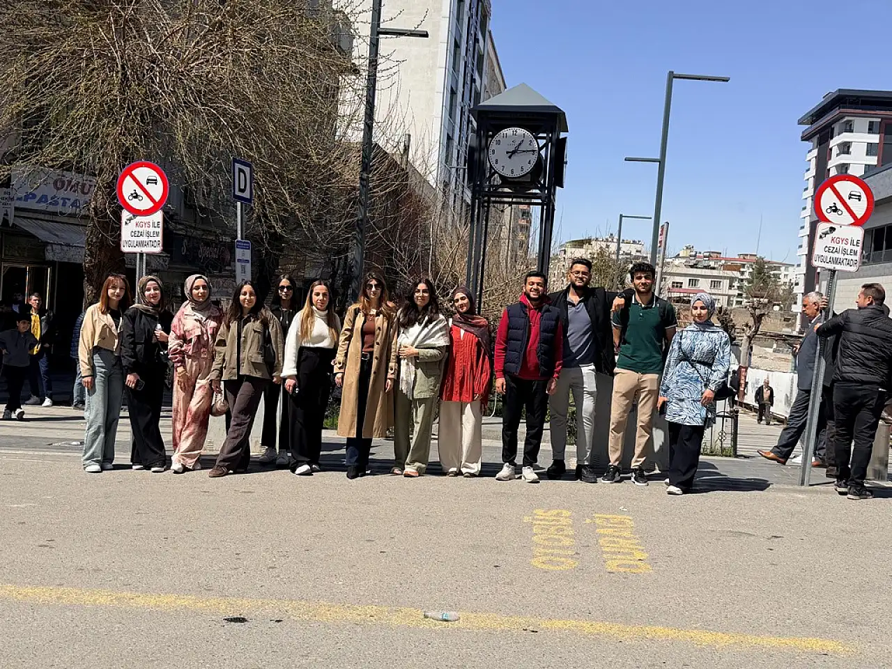 Geleceğin Mimarları Siirt'in Rengini Keşfetti: Güres Caddesi'nde 'Renk Avı'