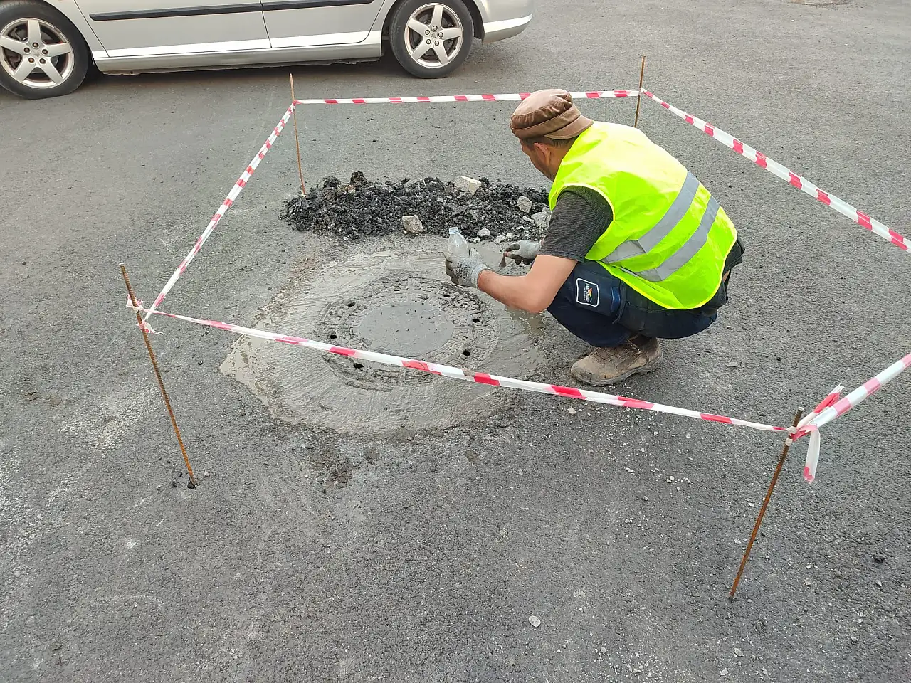 Siirt'te Yol Konforunu Artıran 'Hassas Ayar': Rögar Kapakları Artık Sorun Olmayacak