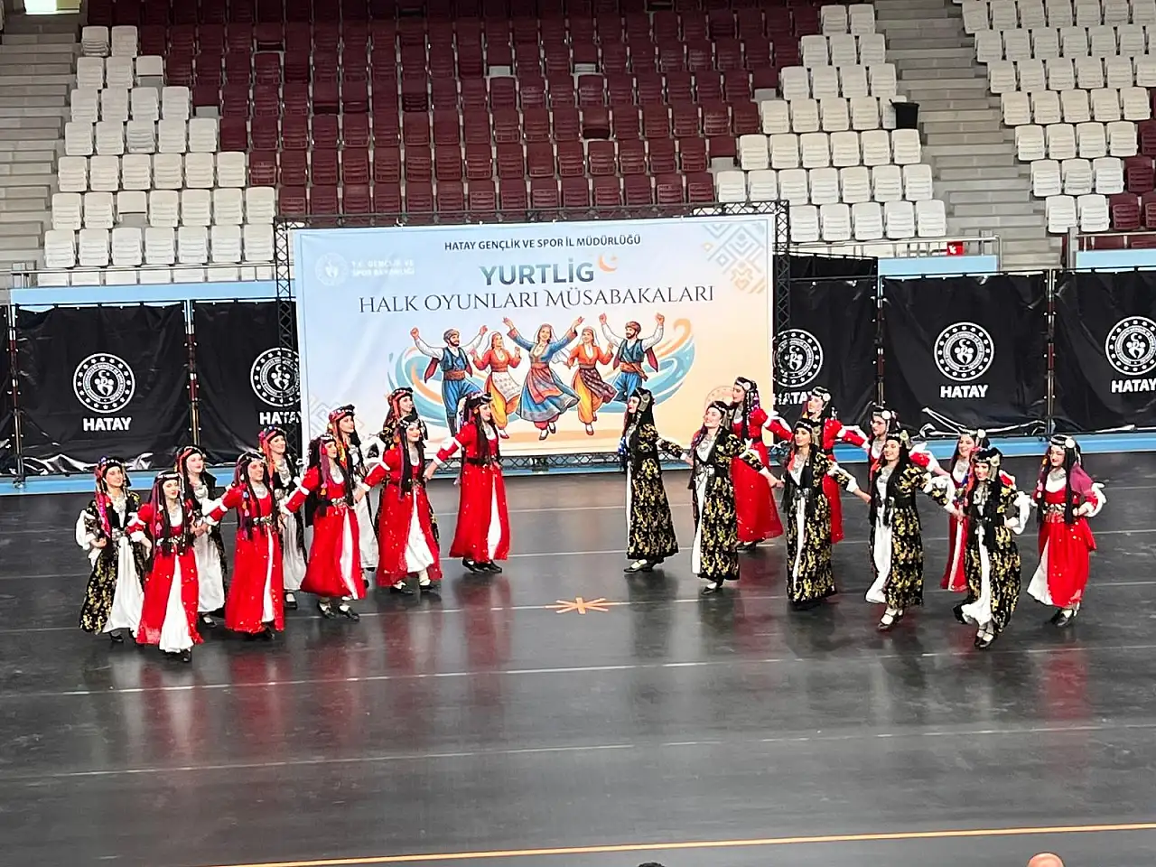 Siirtli Gençlerin Zaferi: YURTLİG Halk Oyunları Türkiye Şampiyonluğu Siirt'in Oldu