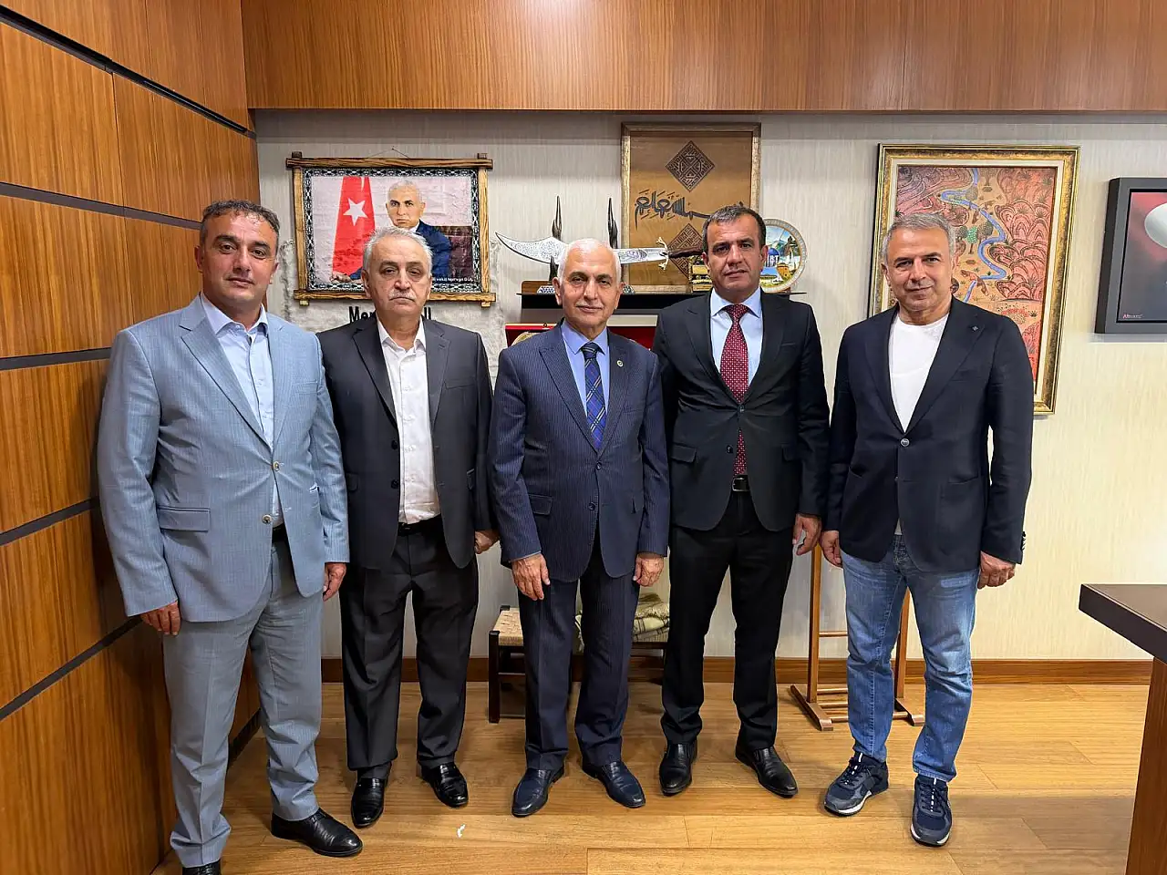 AK Parti Siirt Milletvekili Mervan Gül, Siirt İl Genel Meclisi Heyetini TBMM'de Ağırladı: Köylerdeki Yatırımlar Görüşüldü