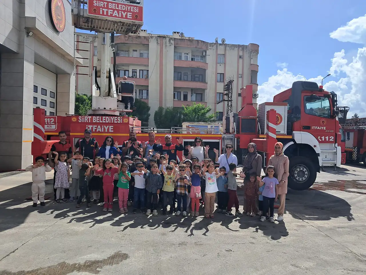 Miniklere İtfaiye Eğitimi: Siirt'te Hem Eğlendiler Hem Öğrendiler