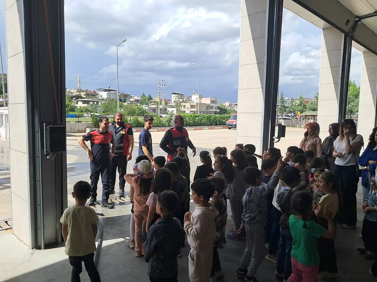 Miniklere İtfaiye Eğitimi: Siirt'te Hem Eğlendiler Hem Öğrendiler