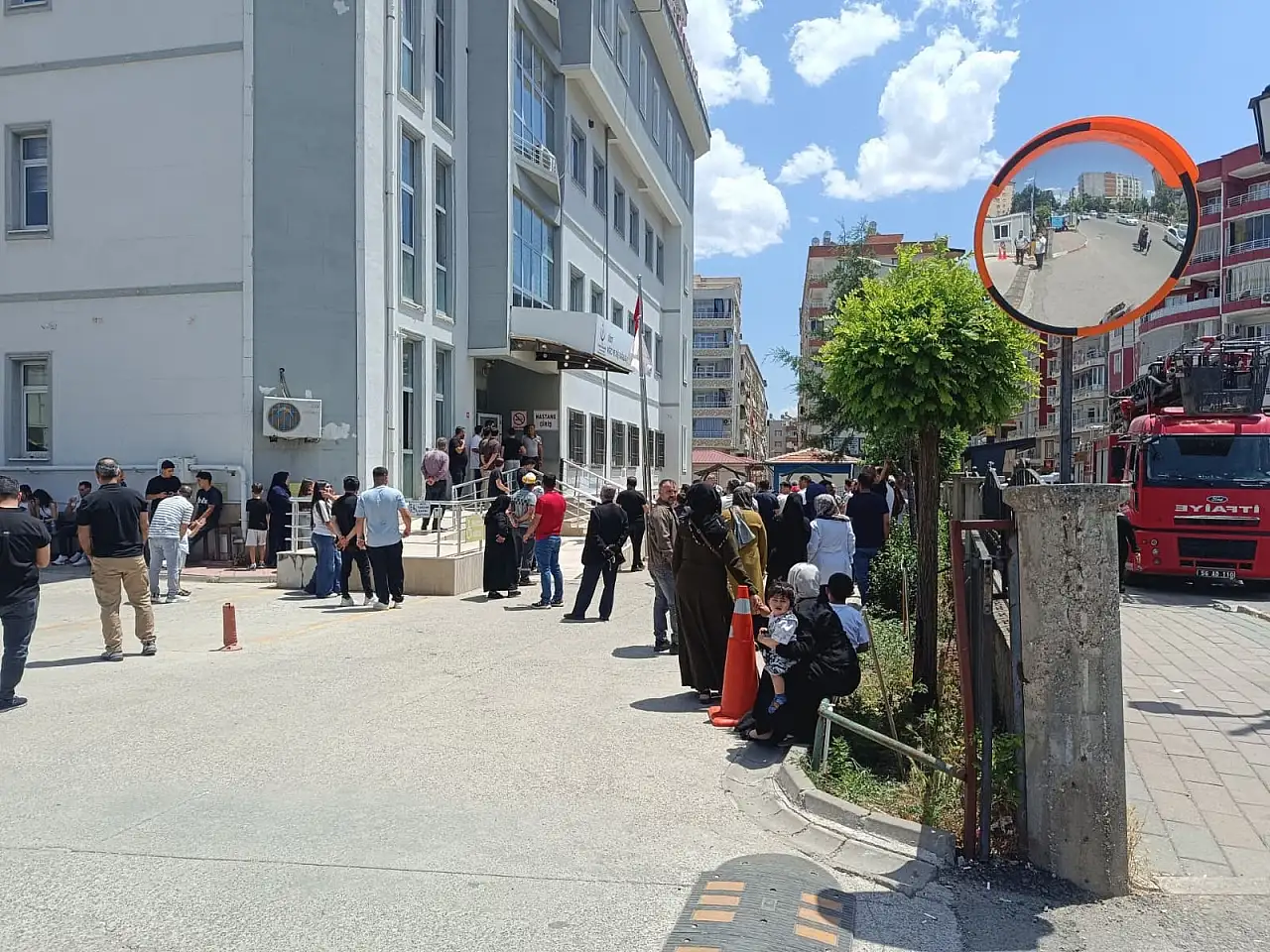 Siirt Ağız ve Diş Sağlığı Merkezi'nde Yangın Tatbikatı Gerçekleştirildi