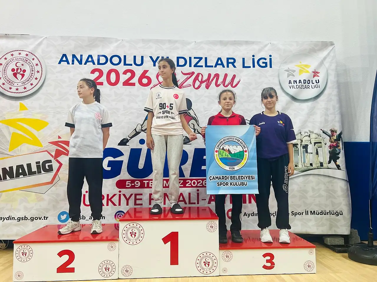 Siirtli Güreşçi Elif Tuncar Türkiye Üçüncüsü Oldu