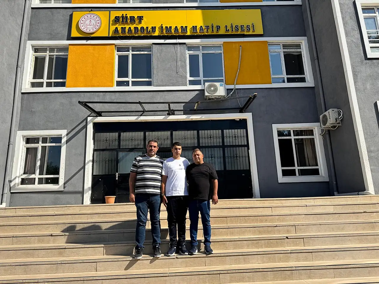 Siirtli Öğrenci, Barselona'daki Uzay Kongresinde Çifte Ödül Kazandı