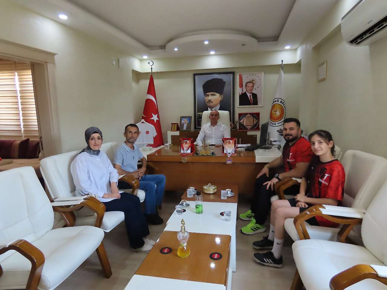 Gökçebağ Belediye Başkanı Çiçek'ten Şampiyon Hiranur Yıldız'a Tebrik
