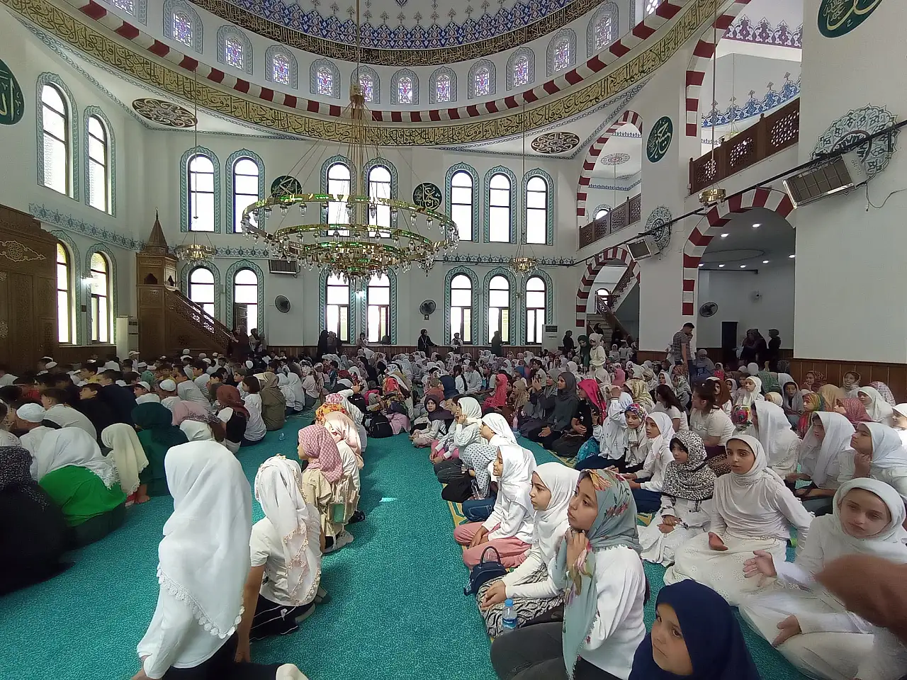 Siirt'te TÜGVA Yaz Okulu Öğrencileri Fethi Serin Camii'nde Buluştu