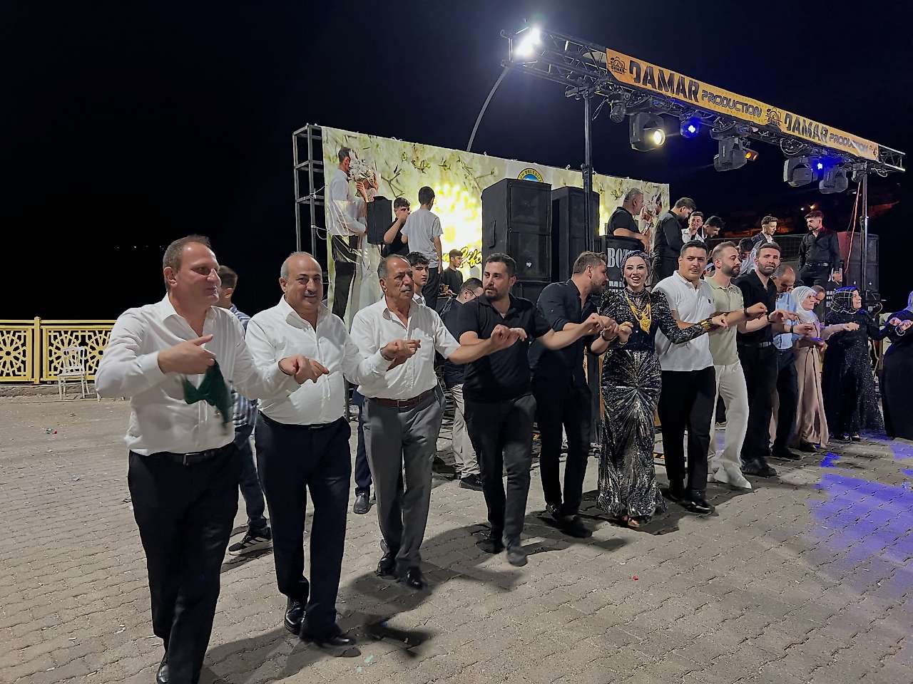 Siirt Eruh'ta Teğin Ailesinin Mutlu Günü: Genç Çiftin Nikâhına Protokol Şahitlik Etti