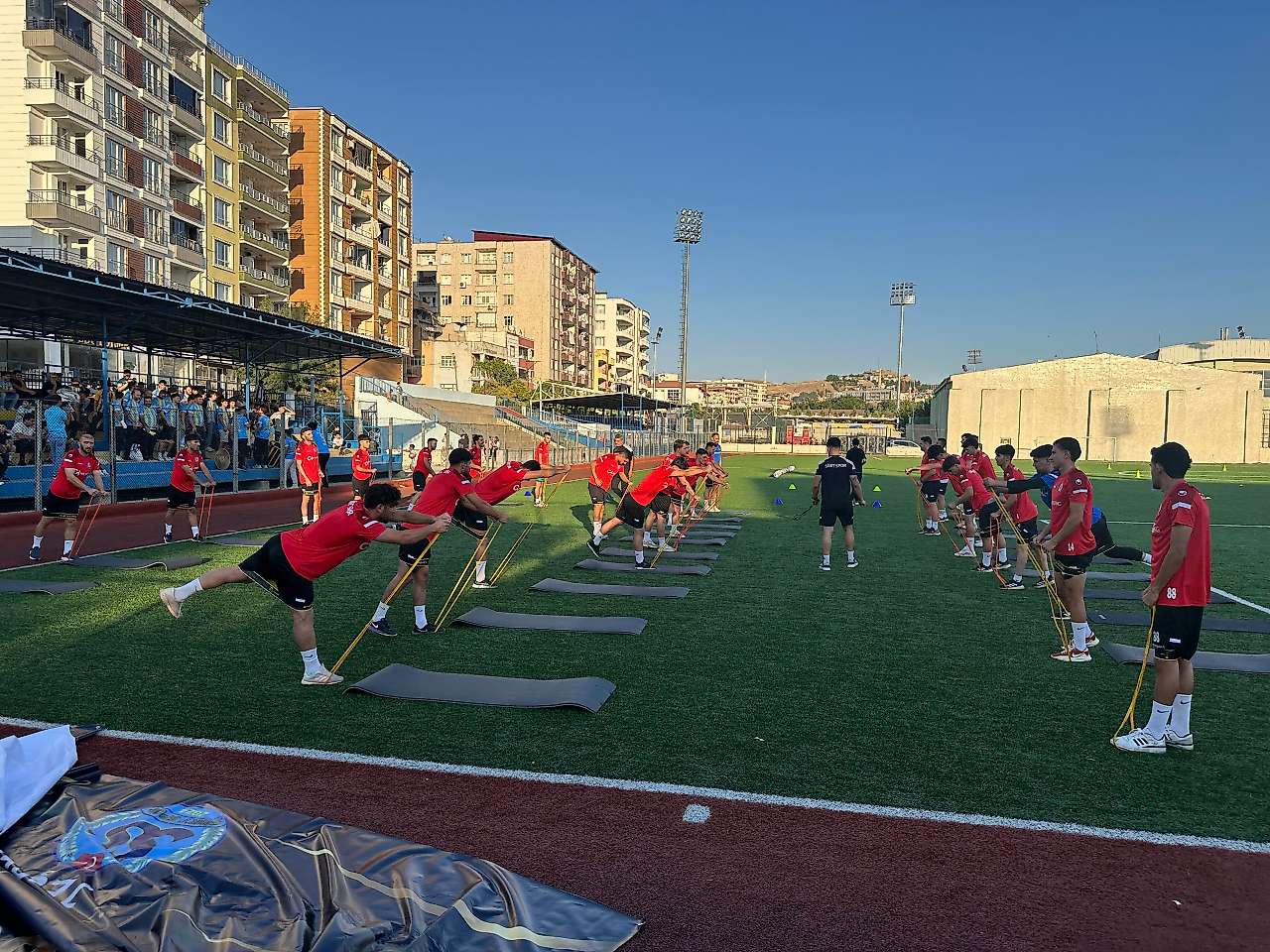 Siirtspor Yeni Sezon Hazırlıklarına Start Verdi: Taraftarlardan Yoğun İlgi