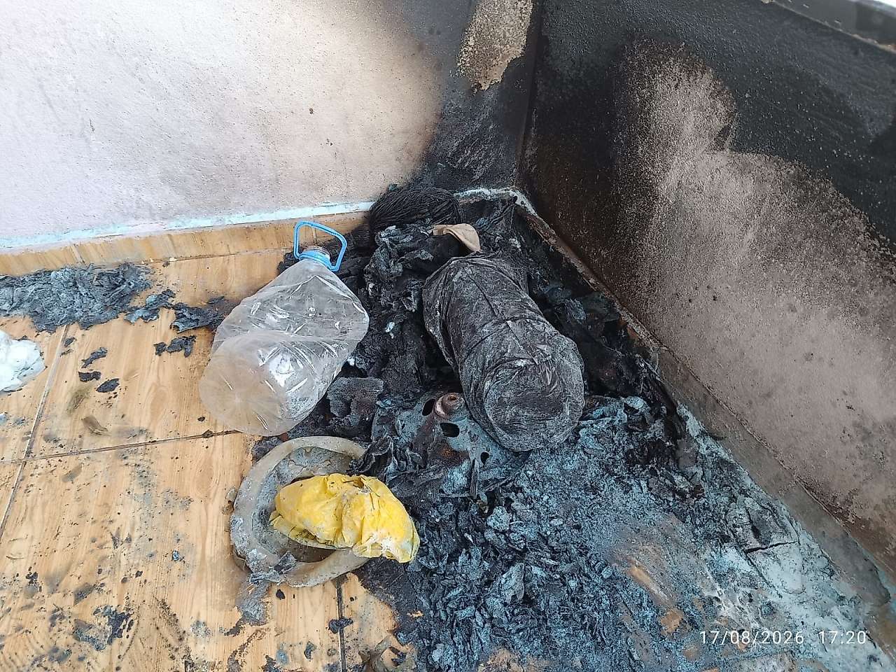 Siirt'te Apartman Balkonunda Piknik Tüpü Patladı