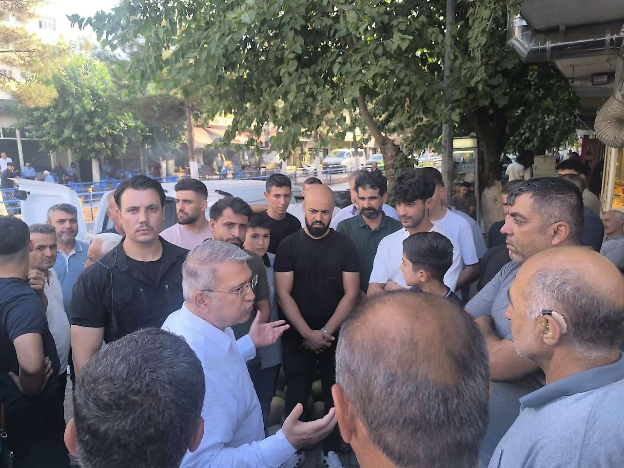 Kurtalan'da trafik gerilimi sonrası dikkat çeken buluşma: Emniyet Müdürü vatandaşları dinledi