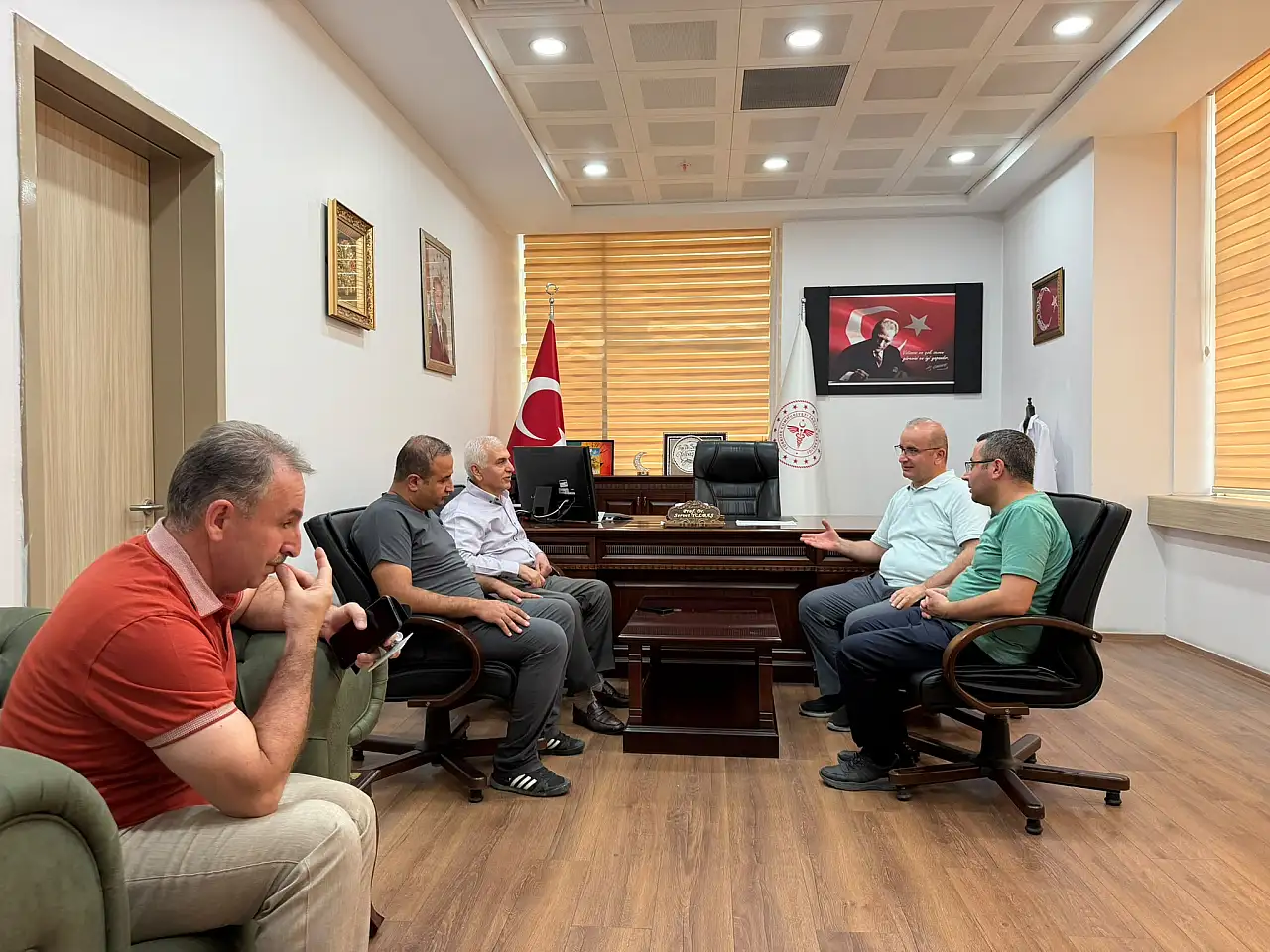 AK Parti Siirt Milletvekili Mervan Gül, Eğitim ve Araştırma Hastanesini ziyaret etti