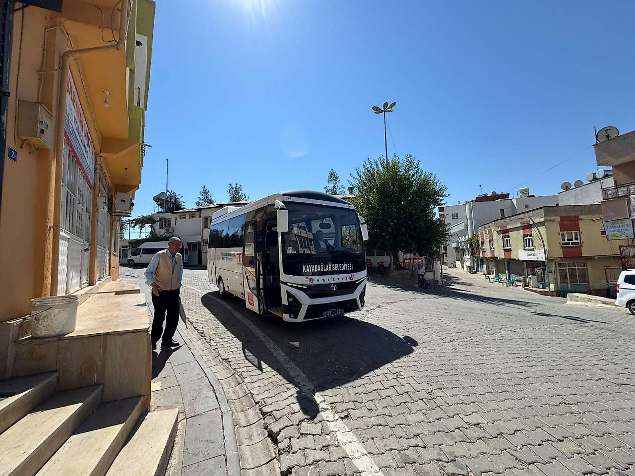 Siirt'in Kayabağlar Beldesine Yeni Halk Otobüsü: Belediye Ulaşım Filosunu Güçlendirdi