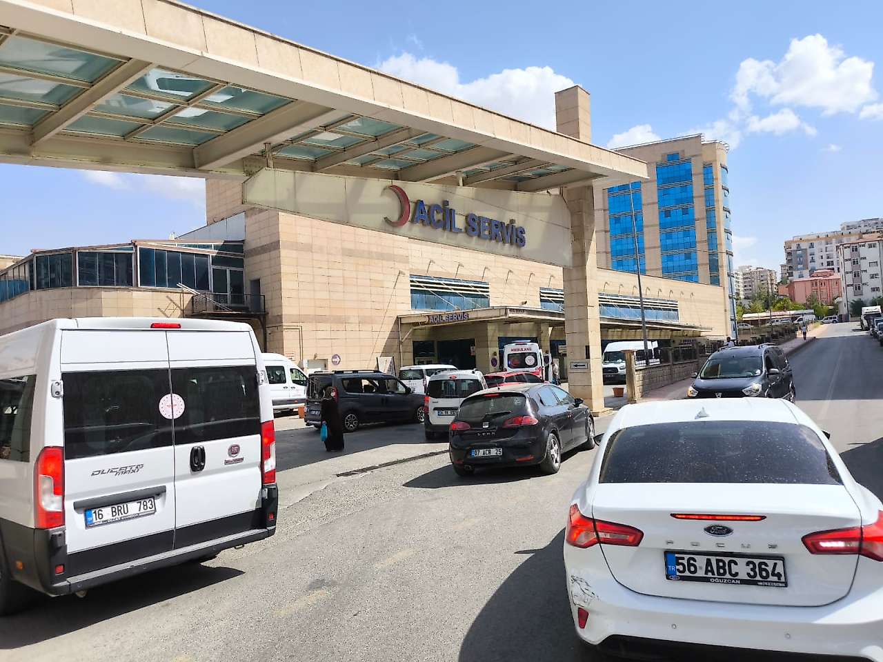 Siirt Eğitim ve Araştırma Hastanesi Bahçesinde Hatalı Park Denetimi: Cezalar Uygulandı
