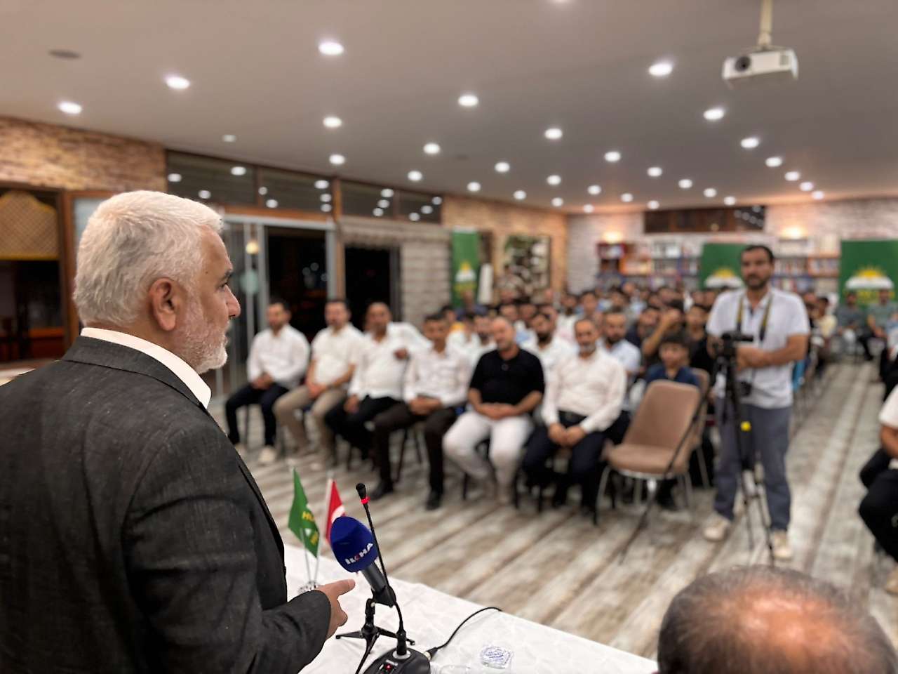 Siirt'te Gençlerle Buluşan Yapıcıoğlu: 'Siyaset Millete Hizmet Aracıdır'