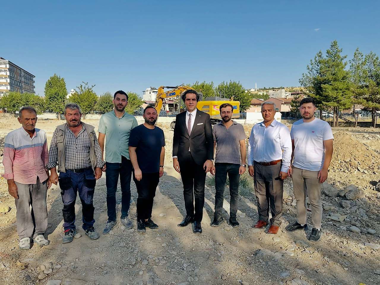Siirt'te 24 Derslikli Borsa İstanbul Ortaokulu'nun İnşaatı Başladı