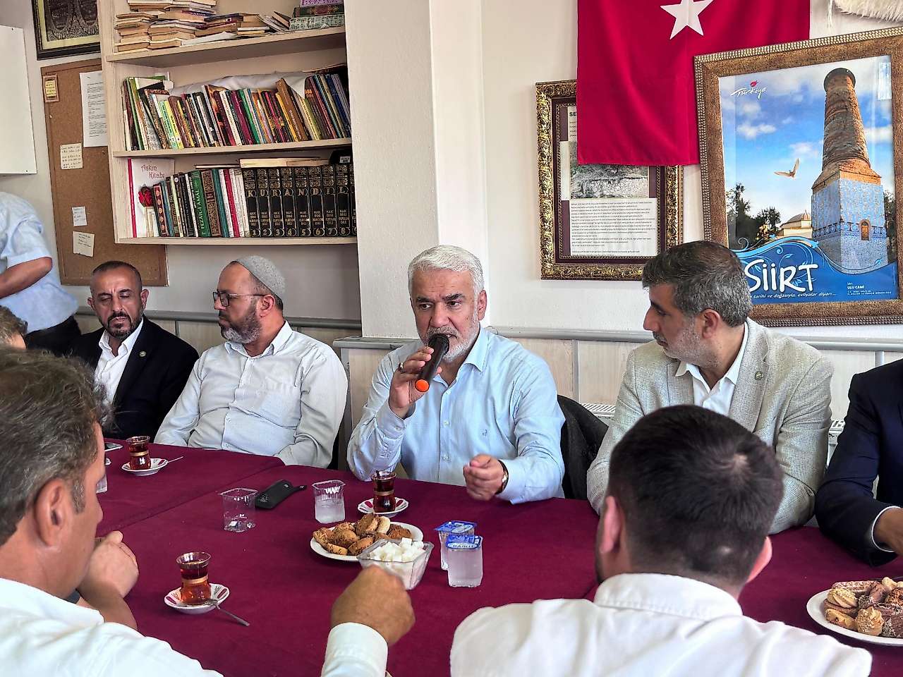 HÜDA PAR Genel Başkanı Yapıcıoğlu İstanbul'da Siirtlilerle Buluştu