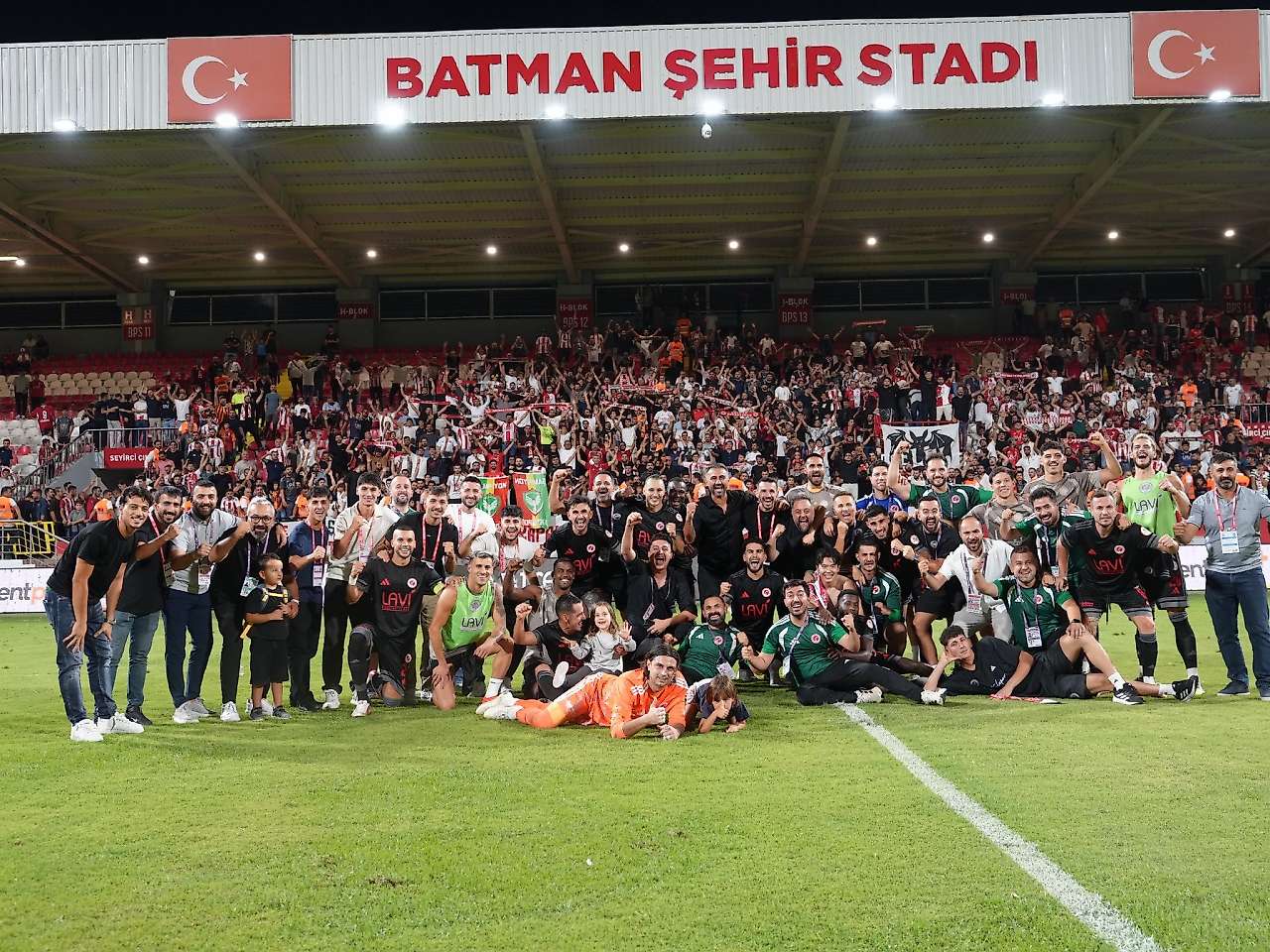 Doğu'nun Futbol Temsilcileri Sahneye Çıktı: Batman Petrolspor, Vanspor Ve Amedspor'dan Kritik Puanlar
