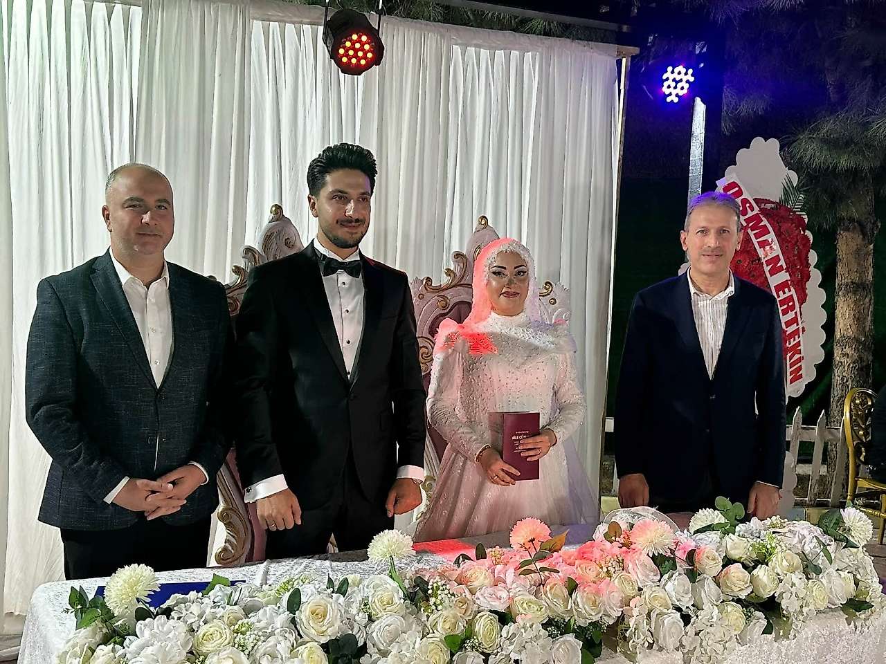 Selin ve Selçuk çiftinin nikahından bir kare