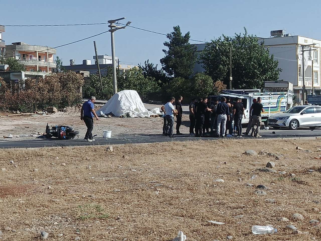 Siirt-Kurtalan Girişinde Otomobil ile Motosiklet Çarpıştı: Sürücü Ağır Yaralı