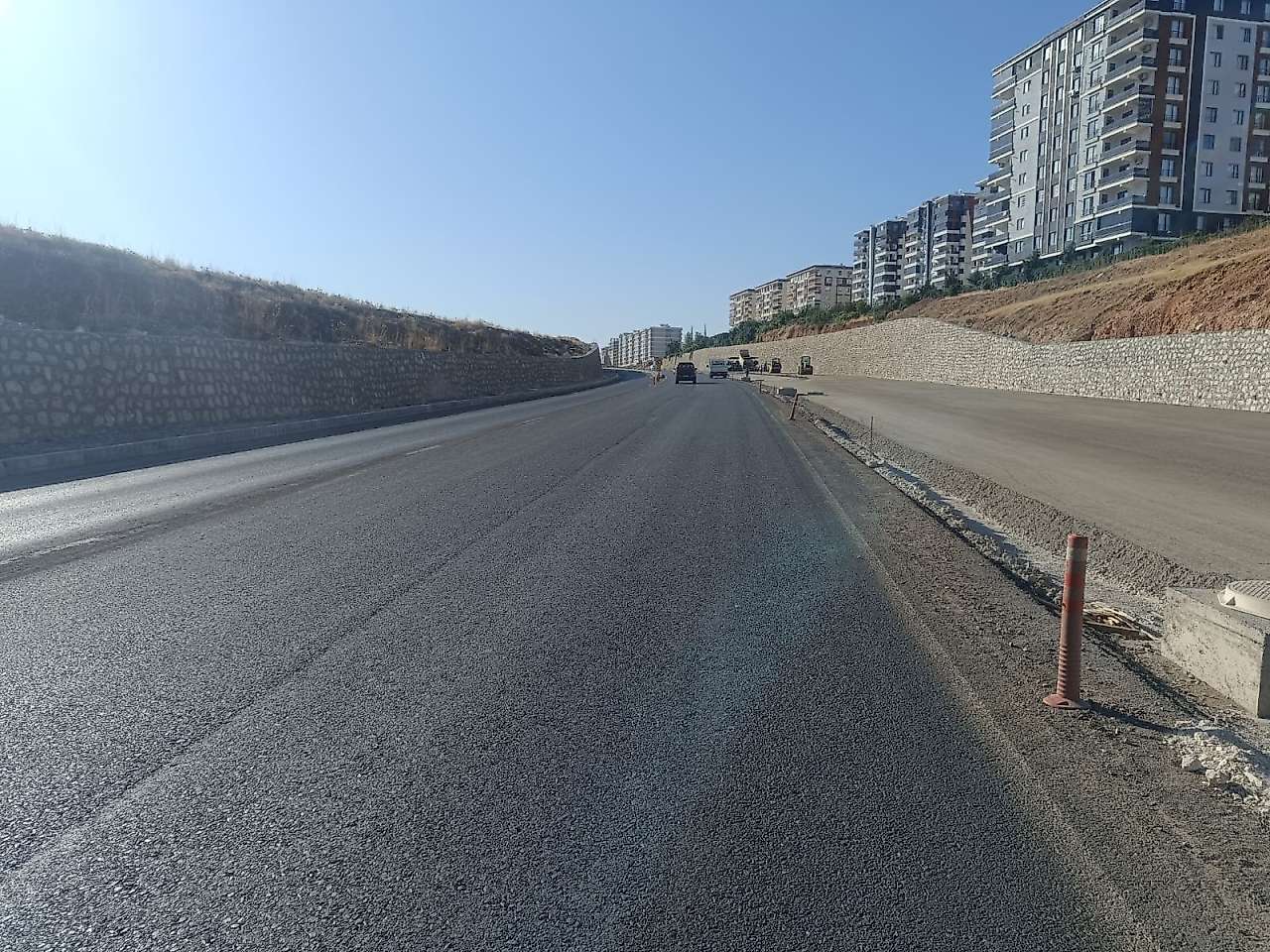 Siirt-Eruh Yolu Otogar Mevkiinde Çalışmalar Yavaş İlerliyor İddiası: Sürücüler Tepkili