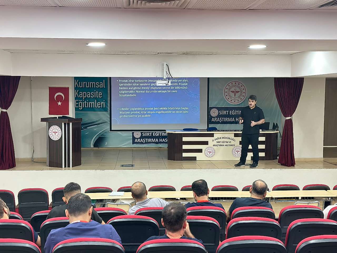 Siirt'te prostat kanseri farkındalık eğitimi: Op. Dr. Miraç Ataman önemli bilgiler verdi