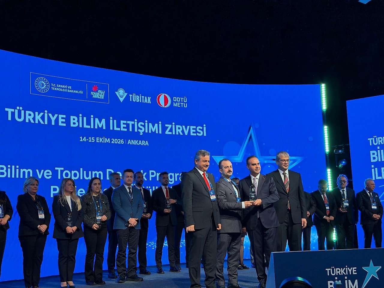 Siirt'ten Türkiye Üçüncülüğüne: Kekemeliği Olan Çocuklara Umut Olan Proje TÜBİTAK'tan Ödül Aldı
