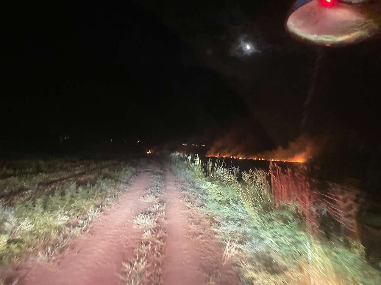 Kurtalan'da Tren Rayları Yanında Anız Yangınına Müdahale Edildi