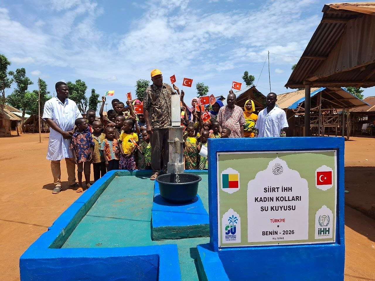 Siirt İHH Kadın Kolları'ndan Afrika'da Su Kuyusu Açılışı