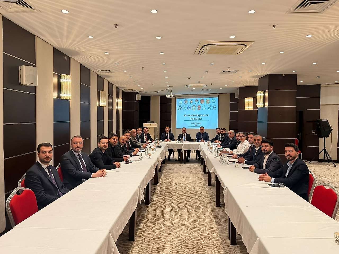 Siirt Barosu Ev Sahipliğinde Yeni Dönemin İlk Bölge Baroları Toplantısı Yapıldı
