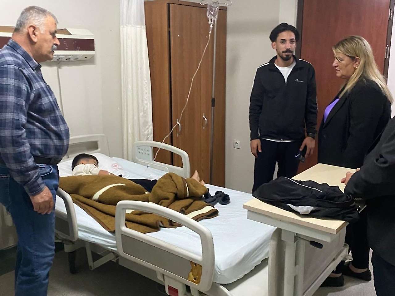 Kurtalan Belediyesi Heyeti, Zehirlenen Öğrencileri Ziyaret Etti