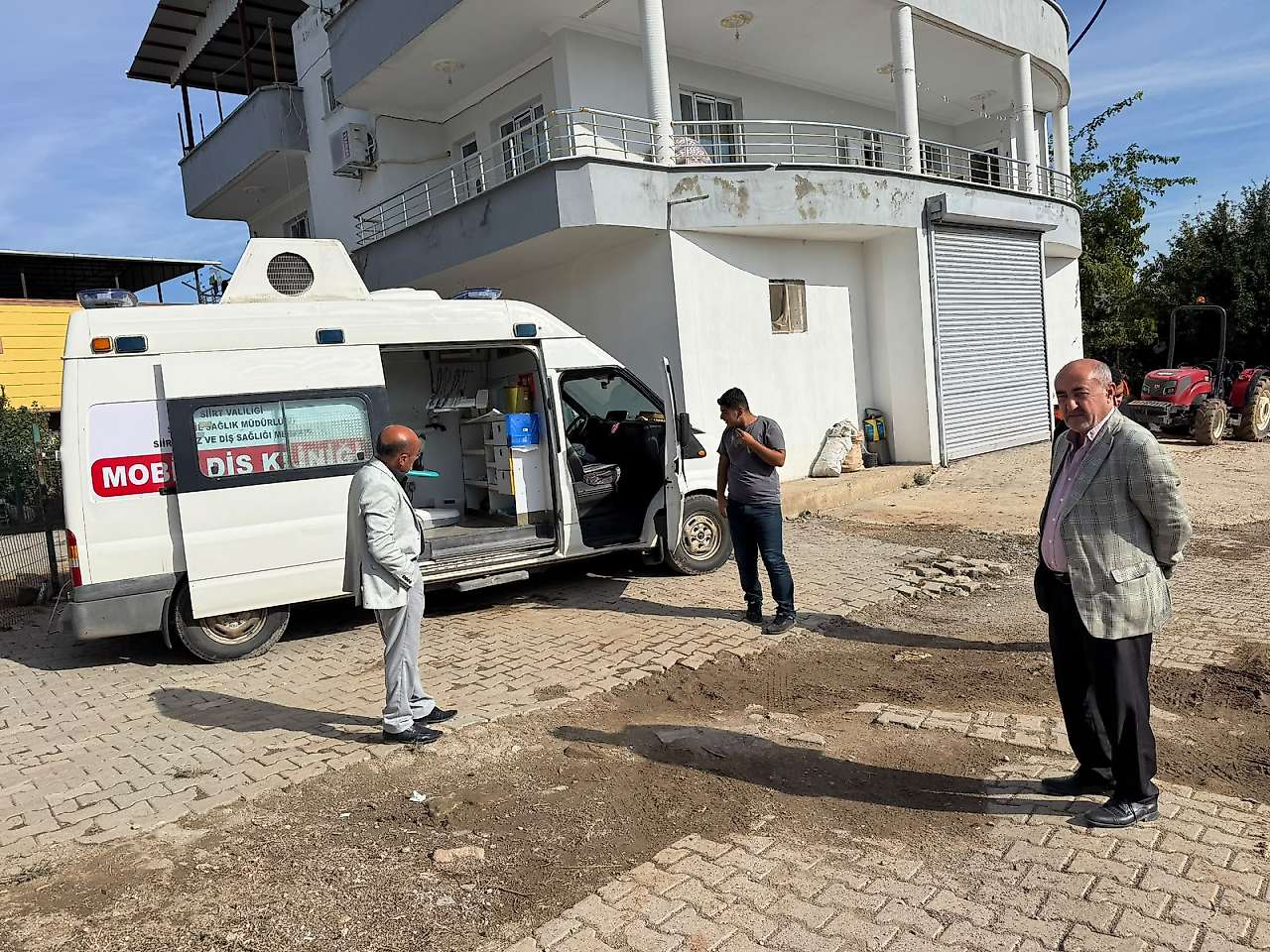 Siirt'te Mobil Diş Sağlığı Hizmeti Tuzkuyusu Köyü'ne Ulaştı