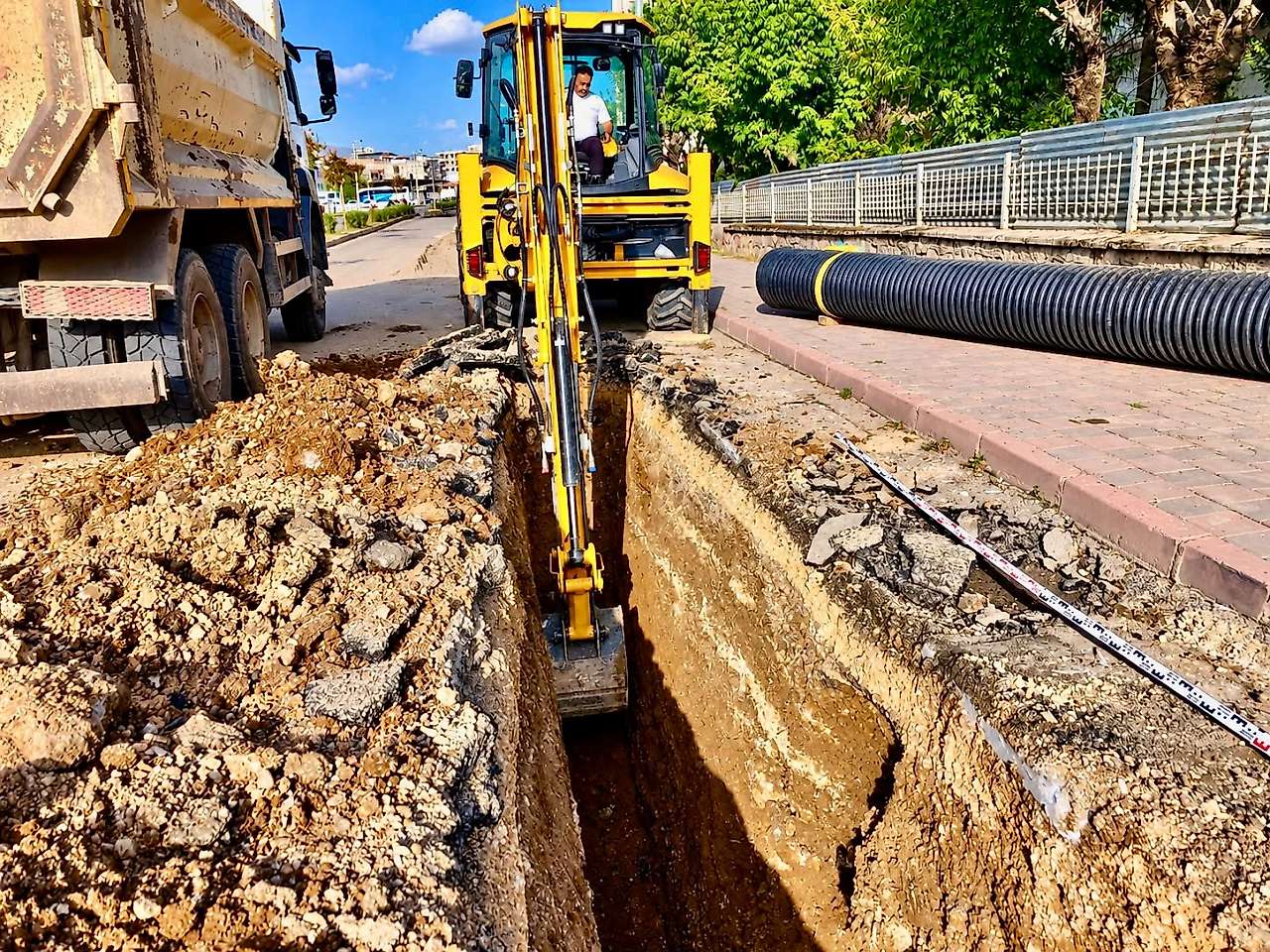 Siirt'te Altyapı Çalışması Tamamlandı: 350 Metrelik Kanalizasyon Hattı Yenilendi