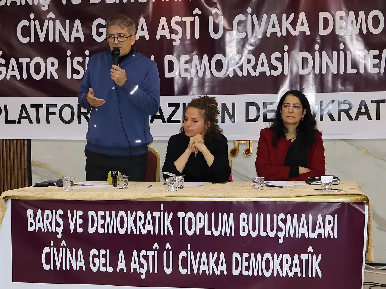 Siirt'te Sürecin Anlatıldığı Halk Buluşması Düzenlendi