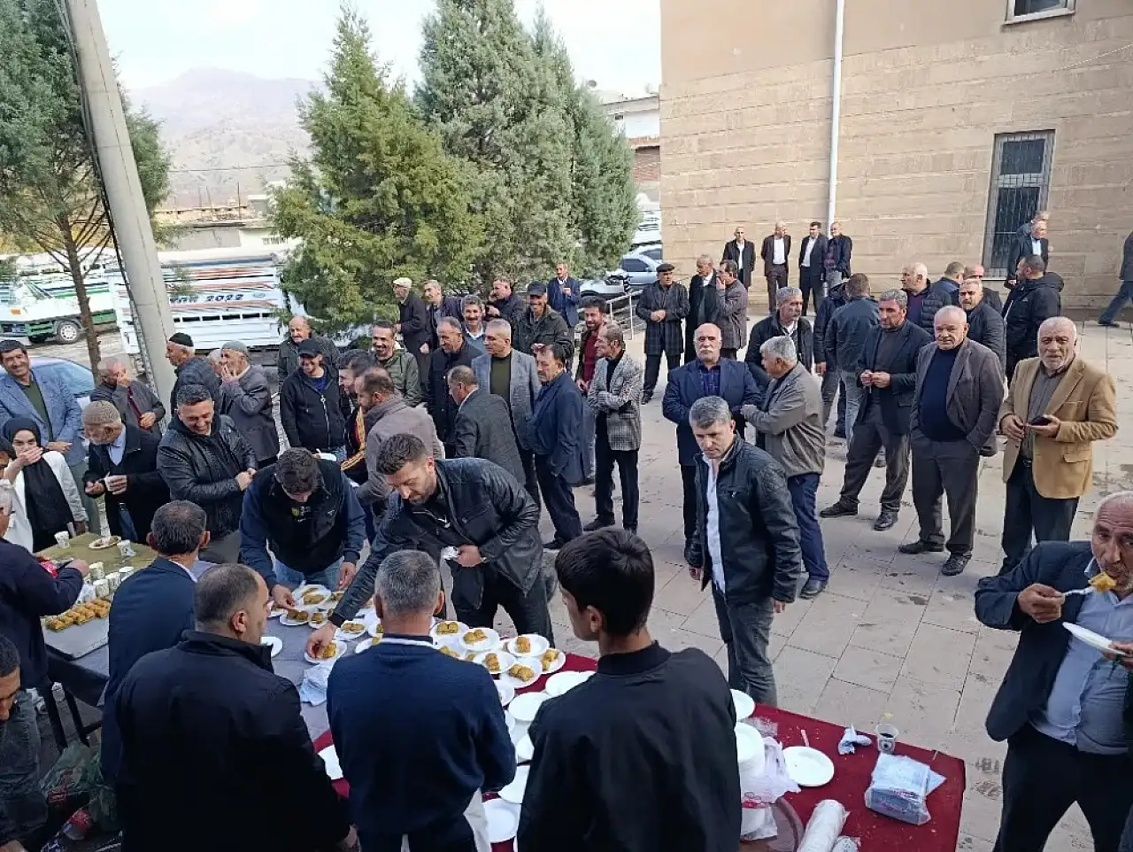 Siirt'in Veyselkarani Beldesi'nde Halk Ekmek Fırını Açıldı: Günde 5 Bin Ekmek Üretilecek, İlk İki Gün Ücretsiz