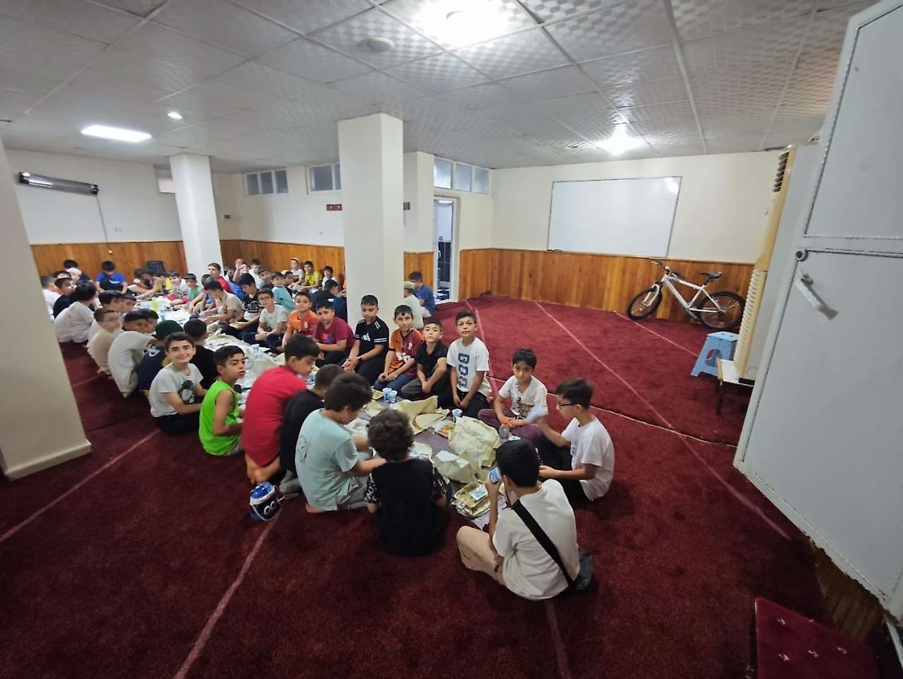 Siirt'te 40 Hadis Ezberleyen Öğrenci Bisikletle Ödüllendirildi