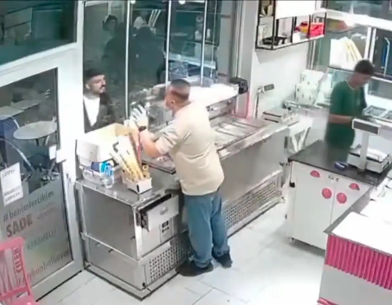 Siirtli Yusuf Erdem'i İş Yerinde Öldüren Katil Zanlıları Aranıyor
