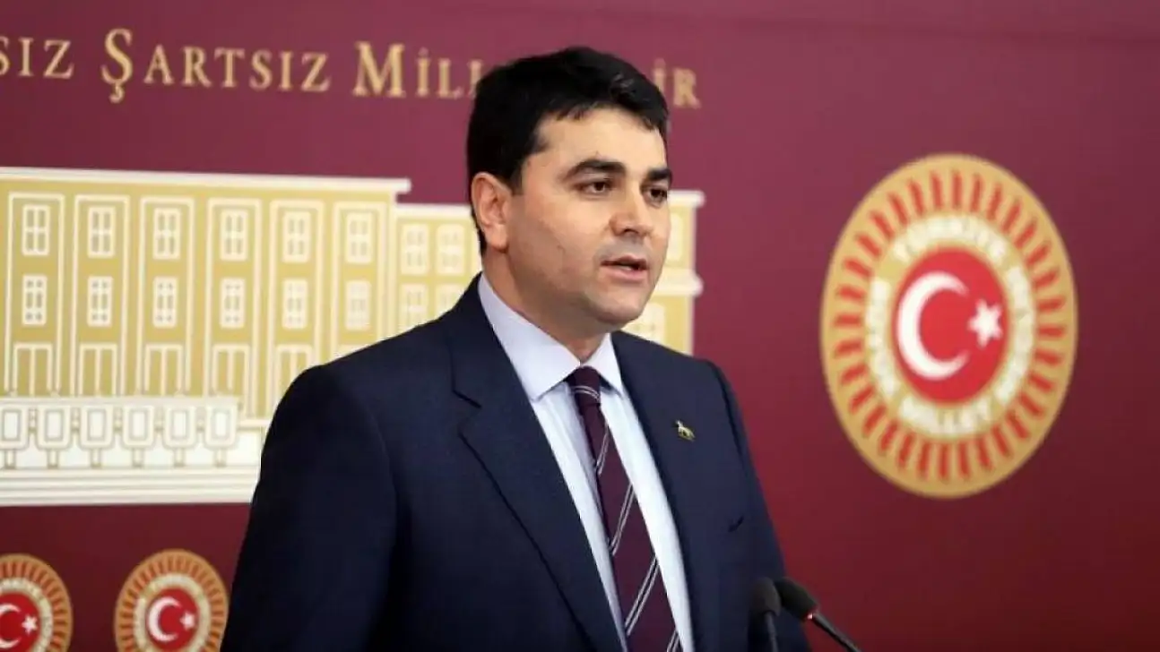 İmralı Kararının Ardından Demokrat Parti, 'Milli Dayanışma, Kardeşlik ve Demokrasi Komisyonu'ndan ayrıldı