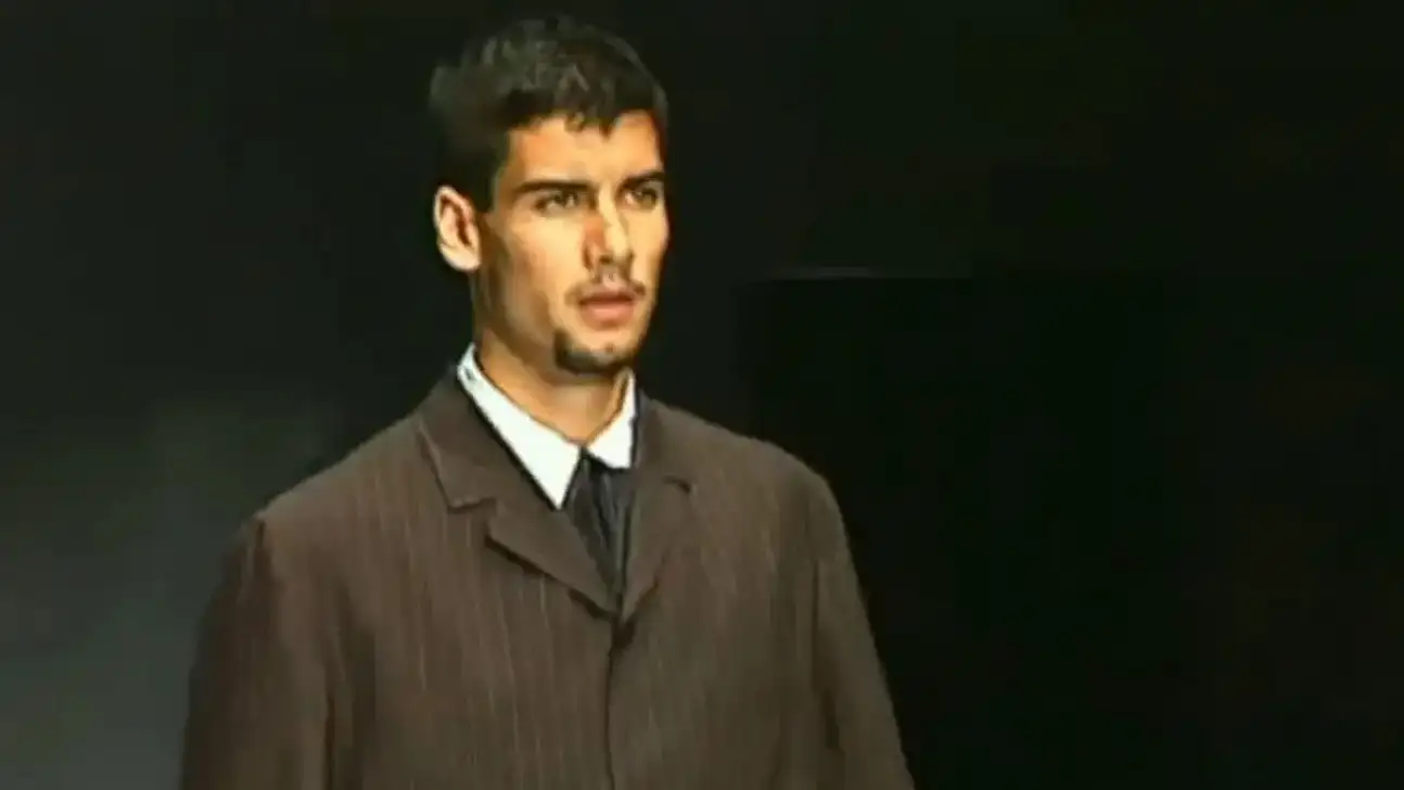 Nereden nereye! Futbol Tutkunları Bu Adamın Kim Olduğunu Öğrenince Çok Şaşıracak!