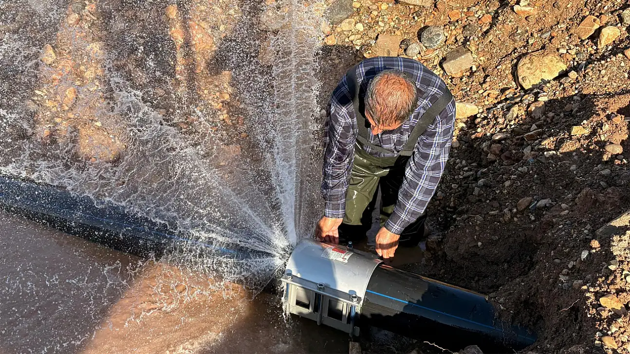 Siirt'in Kurtalan İlçesinde Şebeke Suyu Arızası Giderildi