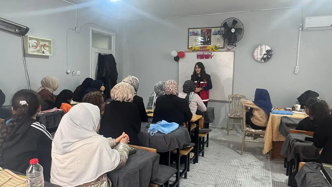 Siirt'te bağımlılıkla mücadele kapsamında farkındalık eğitimi düzenlendi