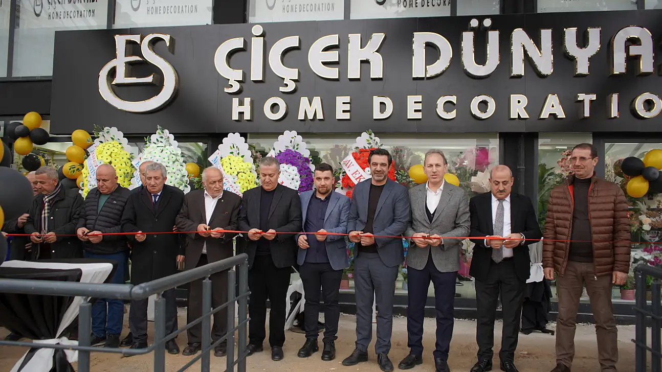 Siirt'te 'Es Çiçek Dünyası Home Decoration' Hizmete Açıldı