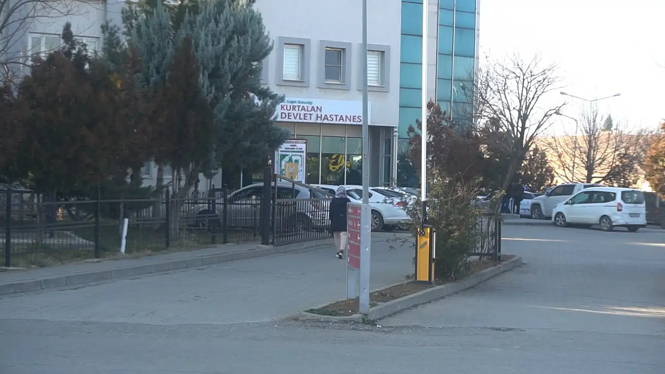 Siirt'te Esnafı Uyaran Zabıta Memuruna Bıçaklı Saldırı