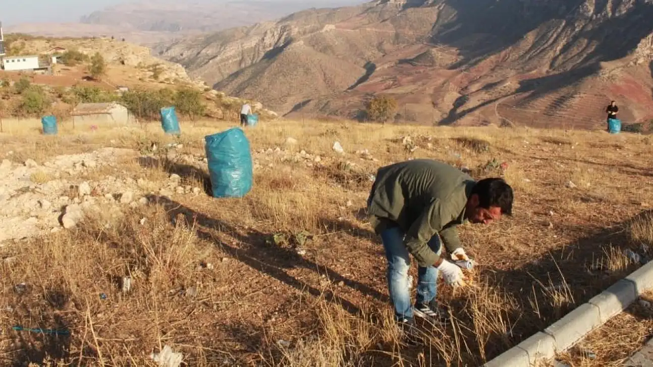 Siirt'te gönüllü çevreciler iki yılda 2 tona yakın çöp topladı