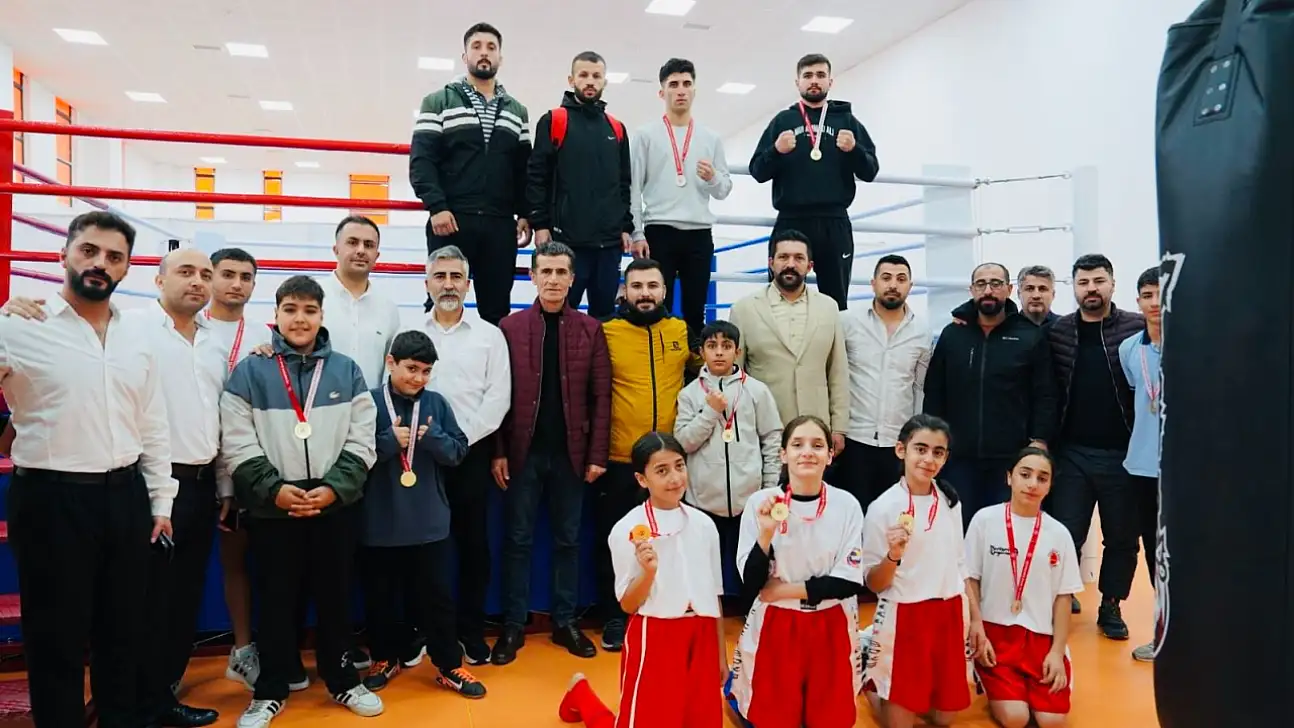 Siirt'te Okul Sporları Kick Boks müsabakaları tamamlandı